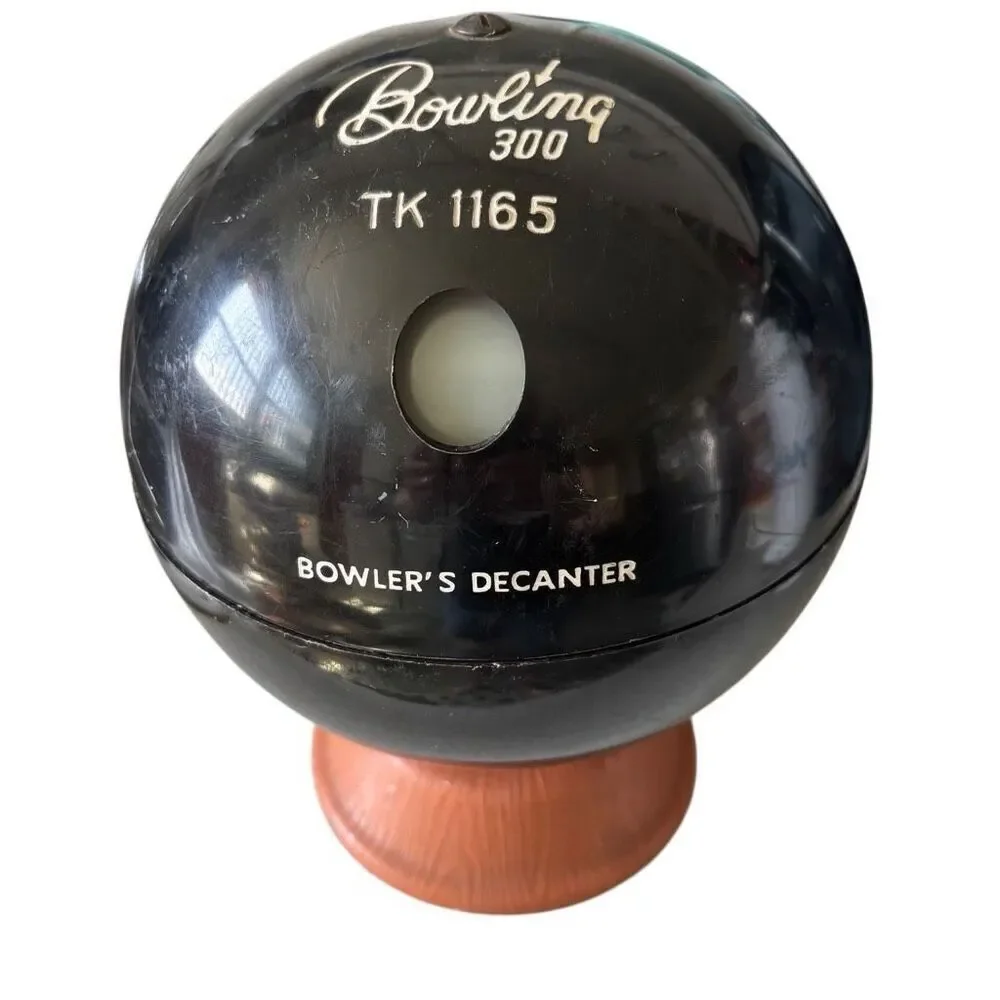 Bowling 300 TK 1165 Bowling Ball Bowler’s Decanter
